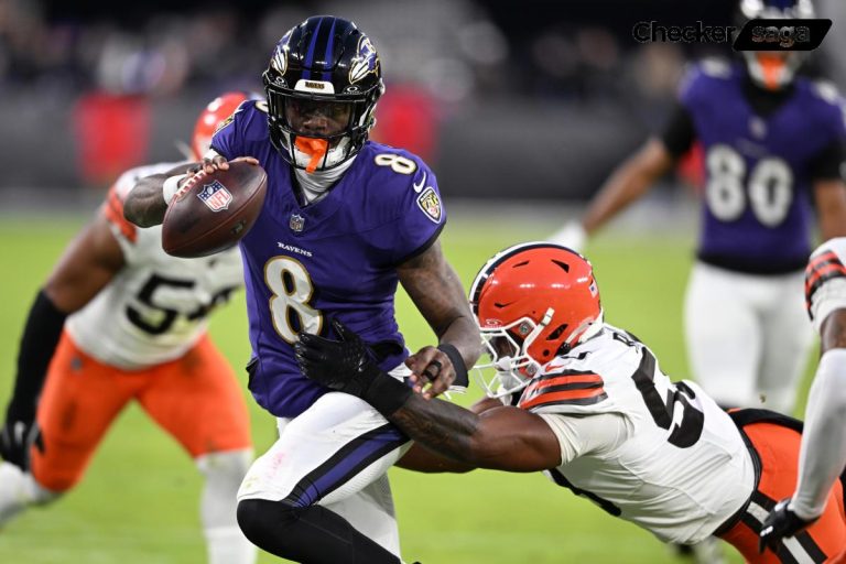 Lamar Jackson Leads Ravens to Clinch AFC North Title with Historic Performance